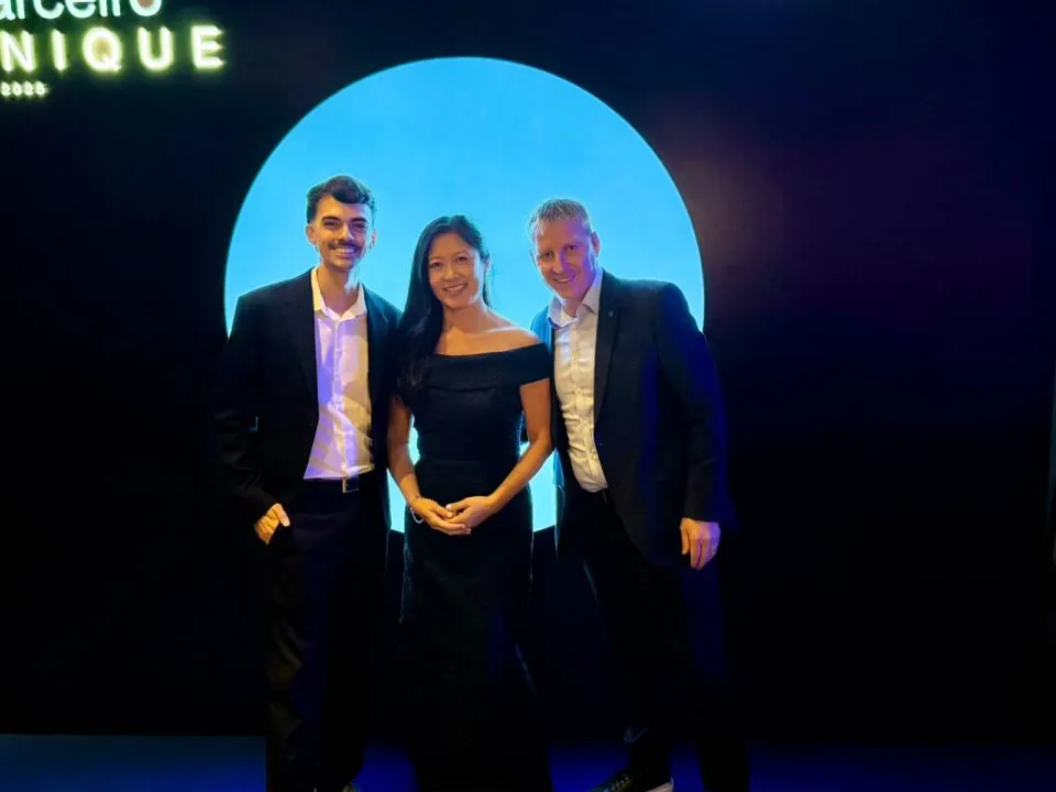 Com show exclusivo do Ney Matrogosso, Azul Fidelidade estreia Prêmio Parceiro Unique e reforça expansão no Brasil e exterior; veja fotos