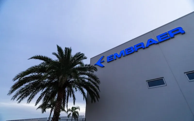 Embraer abre 200 vagas de estágio para estudantes do ensino superior