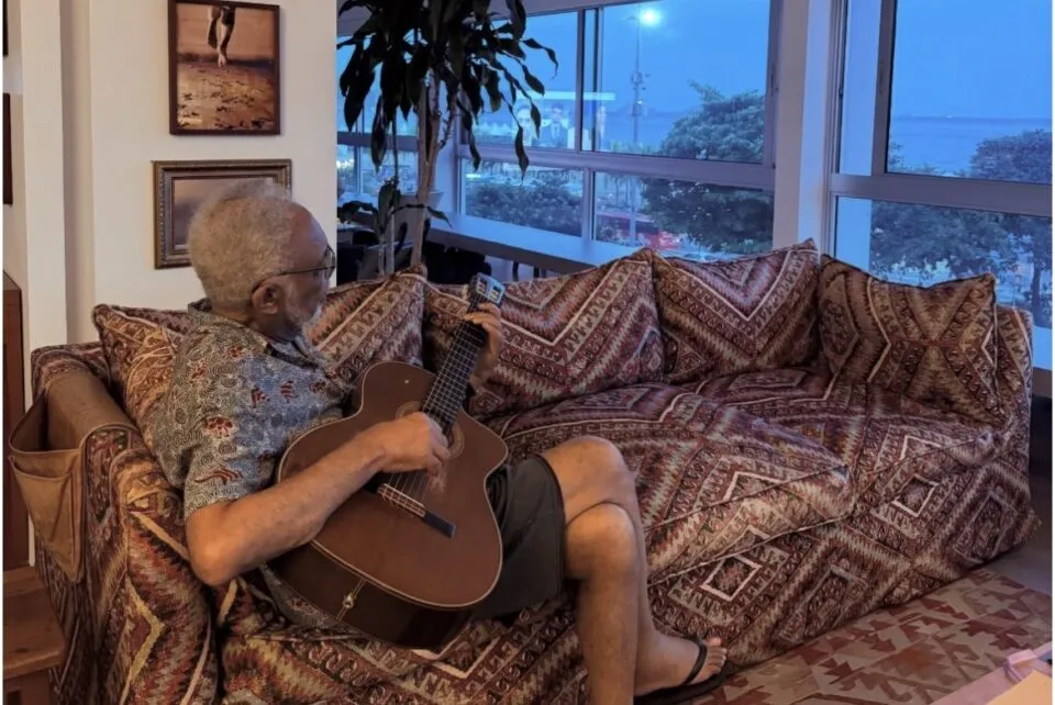 Gilberto Gil coloca apartamento à venda em Copacabana; valor pode passar dos R$ 10 mi