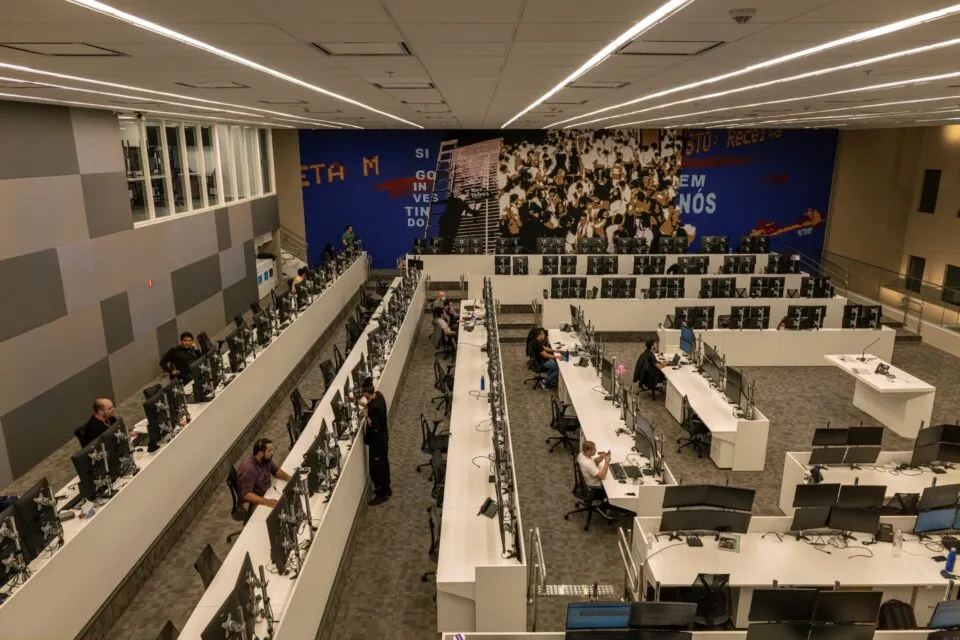 Ibovespa Futuro cai com reação ao balanço da Petrobras e dados de inflação no radar