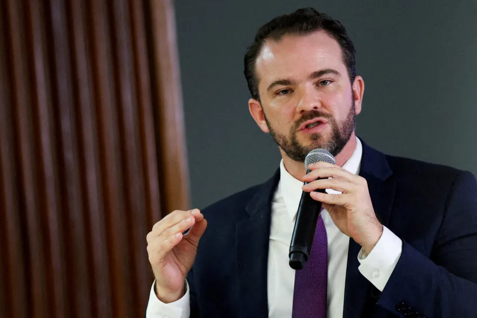 Não devemos fazer terra arrasada da nossa principal potência