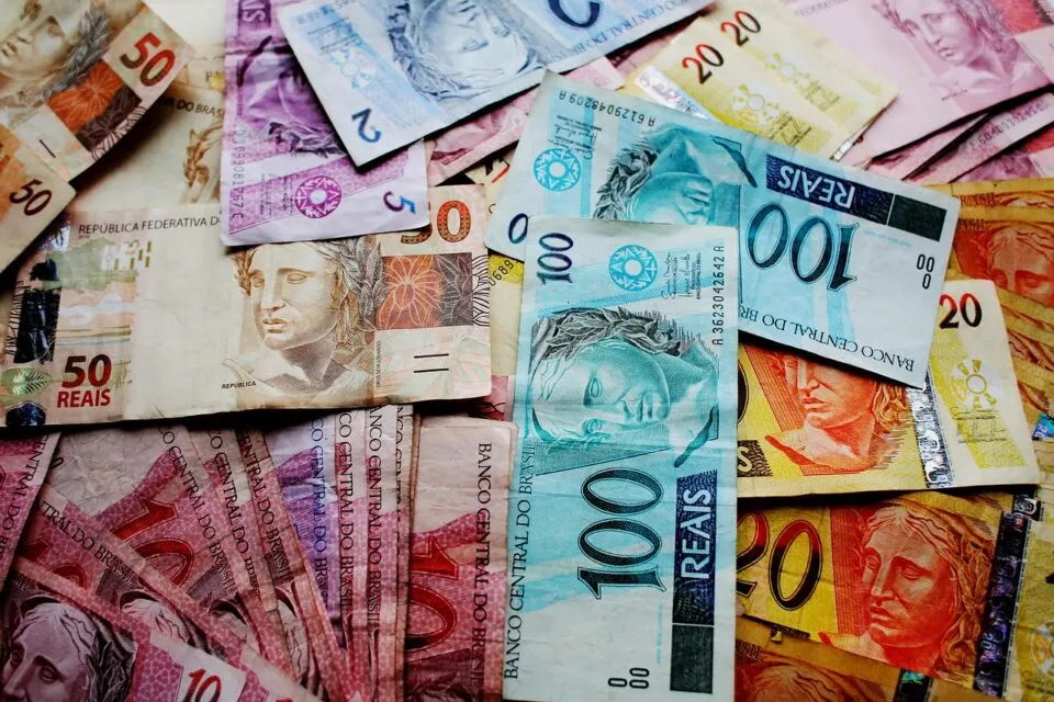 Novo Desenrola pode retomar relação entre renda e consumo e impulsionar inflação