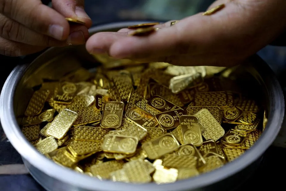 Ouro fecha em alta perto de 3% com expectativa de paz no Oriente Médio