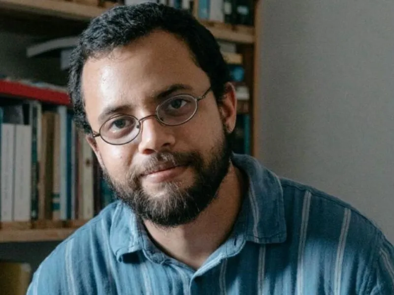 “Para Tocar Com Os Olhos”: Thiago Abercio estreia na poesia com lançamento de livro no Recife