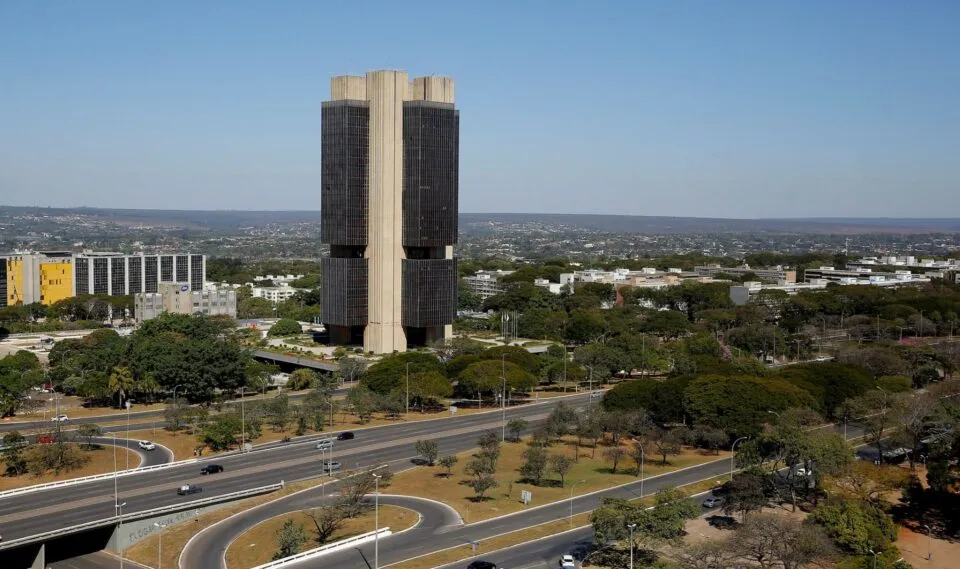Prévia do PIB, Focus, IGP-10 e mais destaques desta segunda-feira (18)