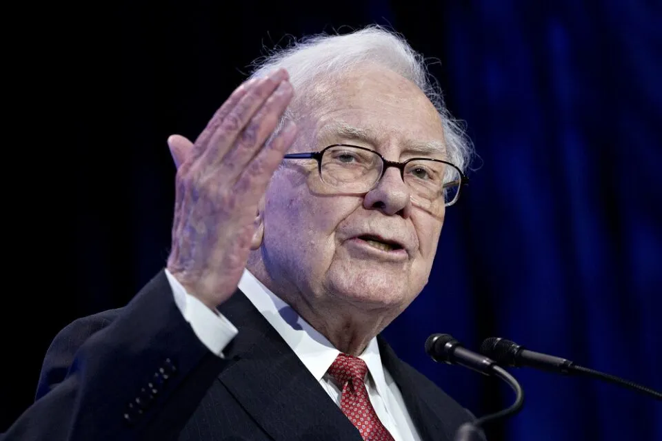 Quanto você pagaria para almoçar com Buffett e Curry? Comprador pagou US$ 9 milhões