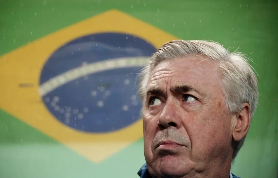 “Trabalhando para levar seleção de volta ao topo”