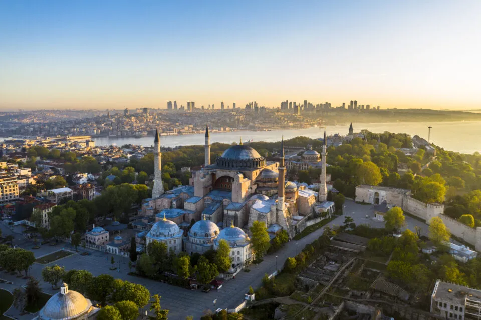 Turquia amplia agenda global com COP31 e cúpula da OTAN em 2026