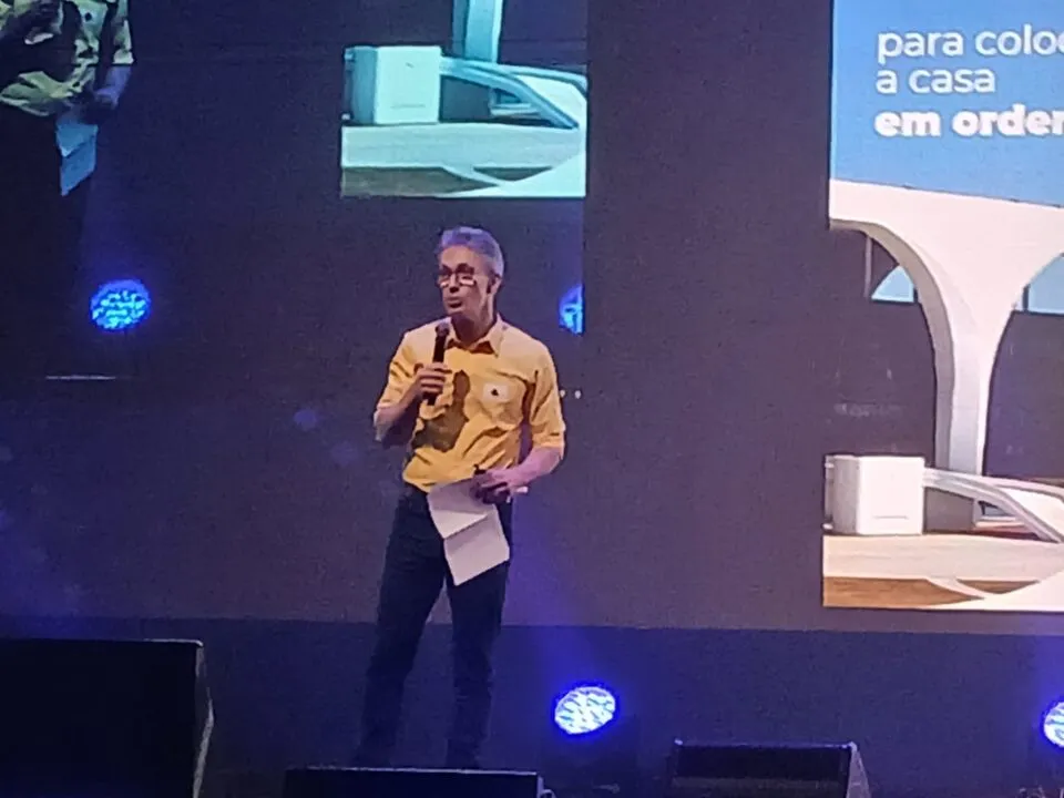 Zema diz que, se eleito, Brasil vai economizar R$ 10 trilhões nos próximos 20 anos