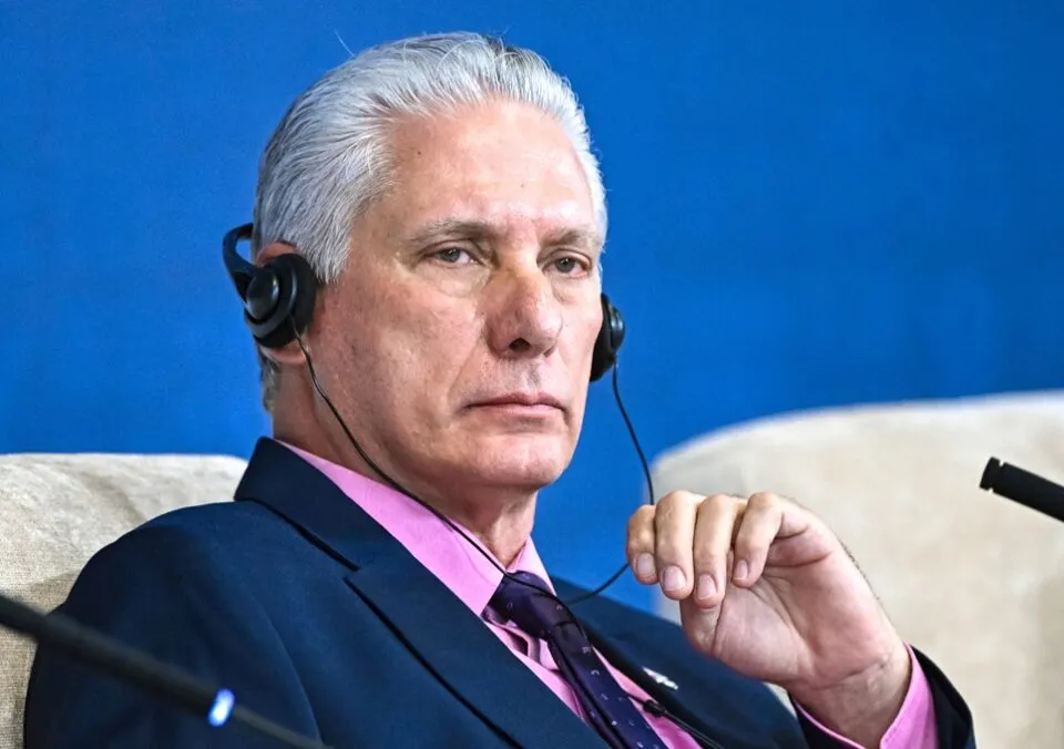 presidente critica ampliação de sanções dos EUA ao país