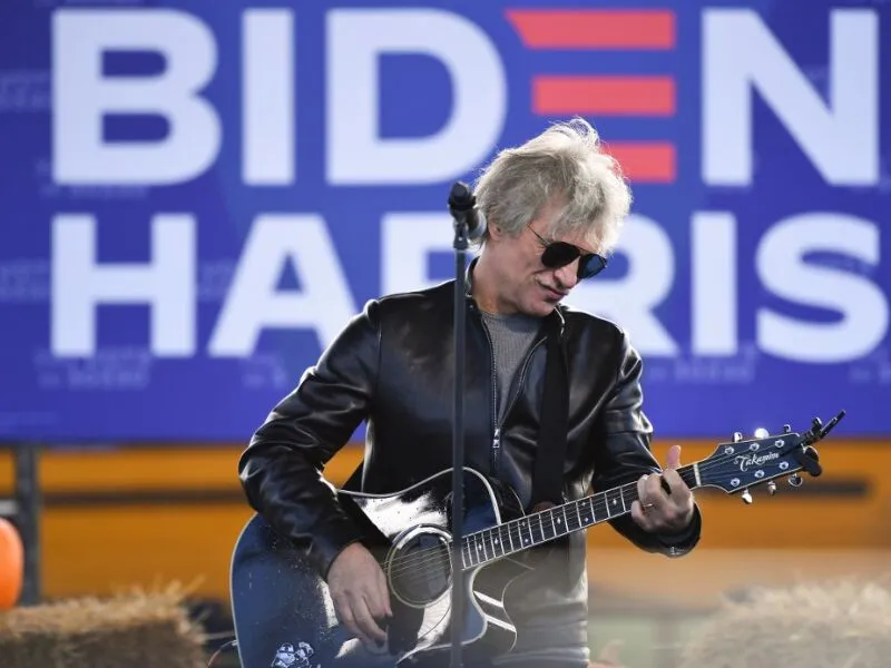 Jon Bon Jovi se diz “completamente recuperado” de cirurgia nas cordas vocais