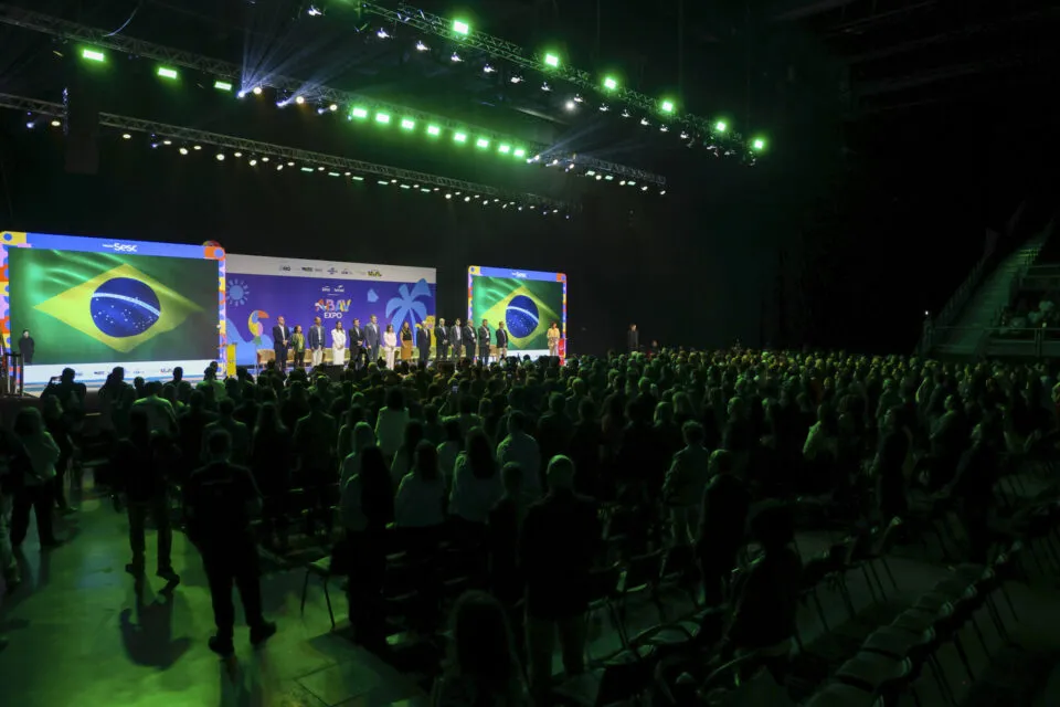 Abav transforma feira de turismo em ação ambiental