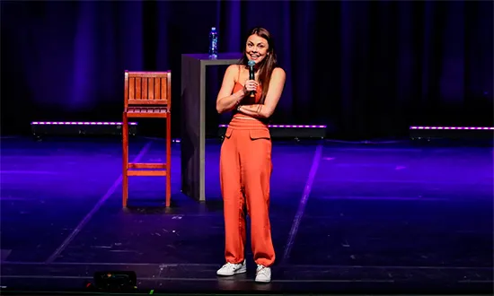 Bruna Louise apresenta o show “Meus 15 Anos” neste sábado, 4, em Aracaju