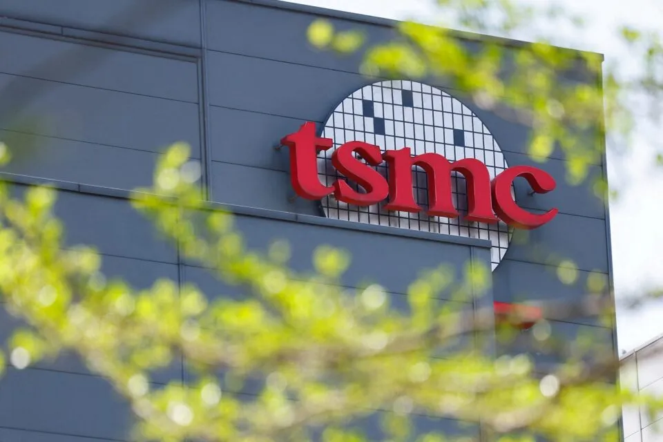 CEO da TSMC aposta no crescimento da IA e “gostaria” de aumentar preços dos chips