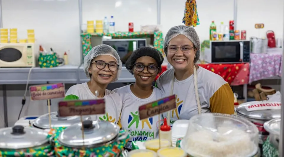 Comerciantes da Economia Solidária comemoram sucesso de vendas na Vila do Forró