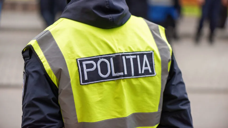 Comissão Europeia pede que Itália e outros oito países encerrem controles de fronteira