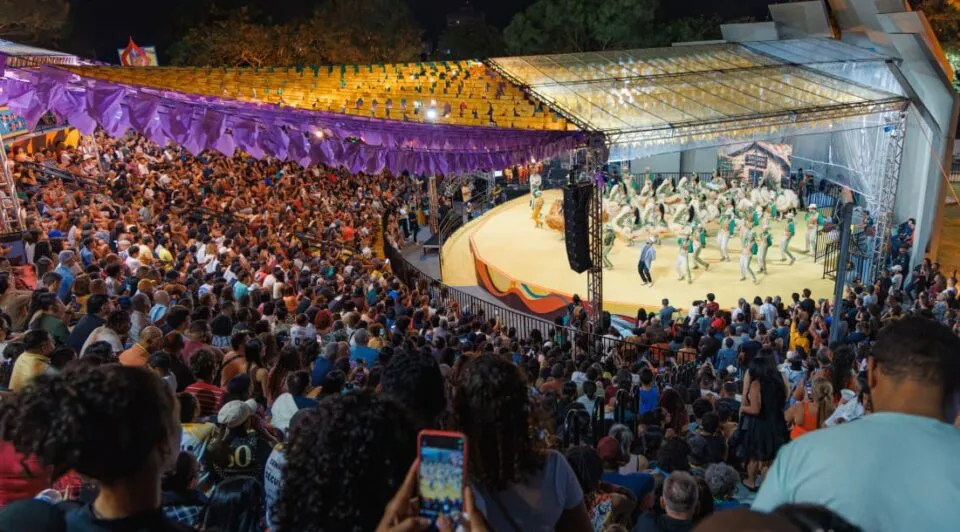Concurso de Quadrilhas Arranca Unha atrai multidão na noite de abertura