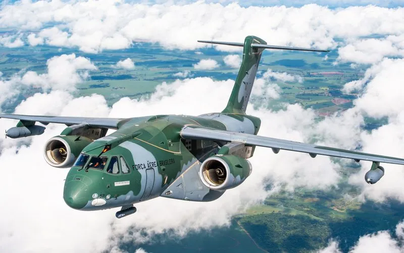 Embraer e FAB firmam contrato de suporte logístico do KC-390 Millennium