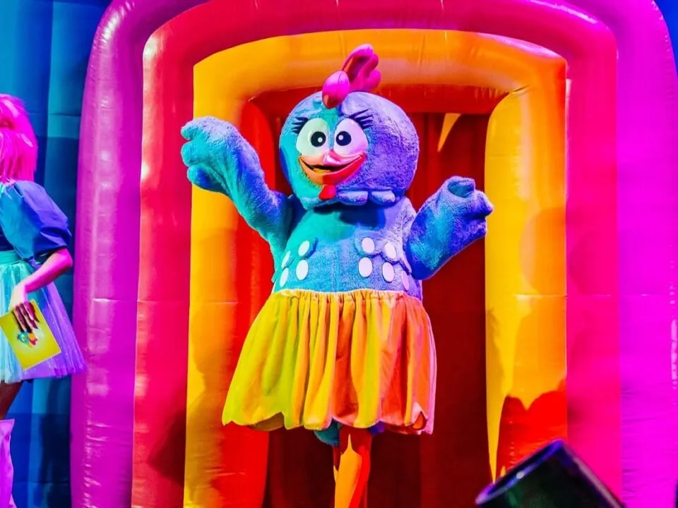 Galinha Pintadinha apresenta espetáculo “Top 10” no Teatro Tobias Barreto em Agosto