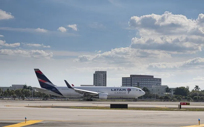 Latam amplia voos cargueiros entre Miami e São José dos Campos