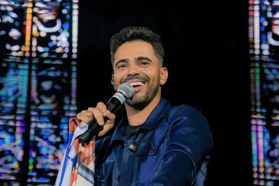 Luanzinho Moraes volta às origens e celebra a força da música sergipana no Forró Siri 2026
