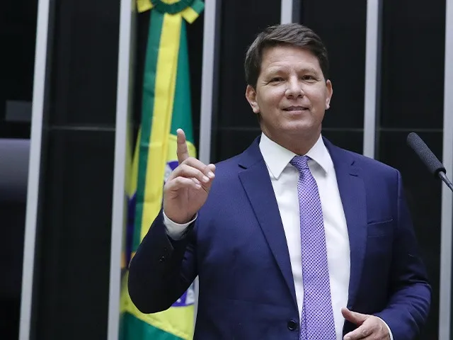 Mario Frias pagou R$ 154 mil a empresa citada em investigação envolvendo “Dark Horse”