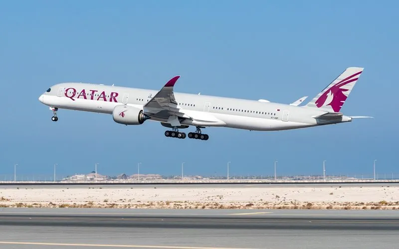 Qatar Airways firma acordo para três Airbus A350-1000
