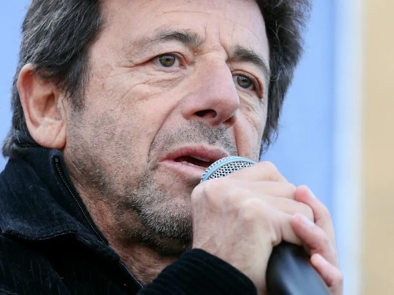 Ícone do pop francês Patrick Bruel é acusado de estupro e agressão sexual