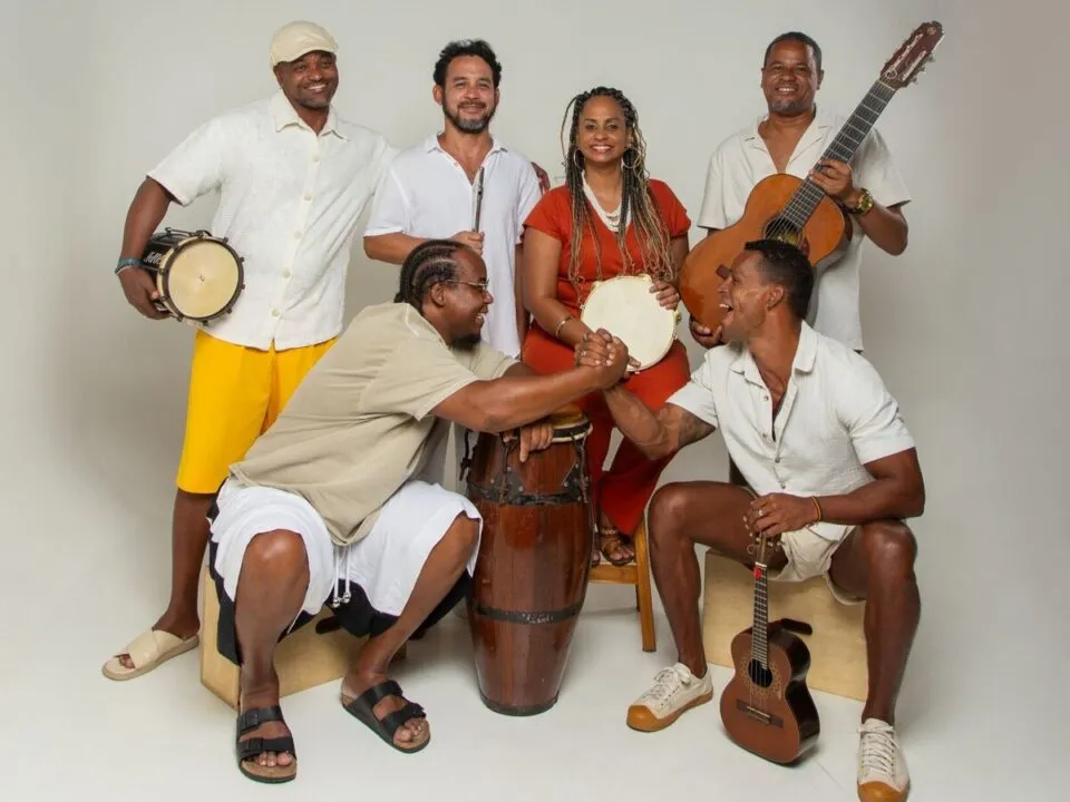 Grupo Botequim promove roda de samba em Salvador com transmissão de jogo do Brasil