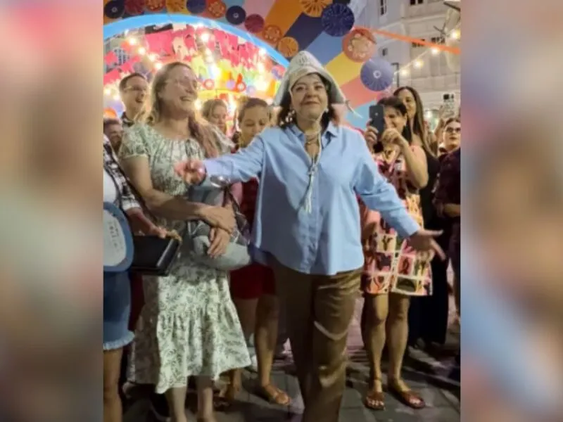 Roberta Miranda faz aparição surpresa no Recife e tributo improvisado a Luiz Gonzaga