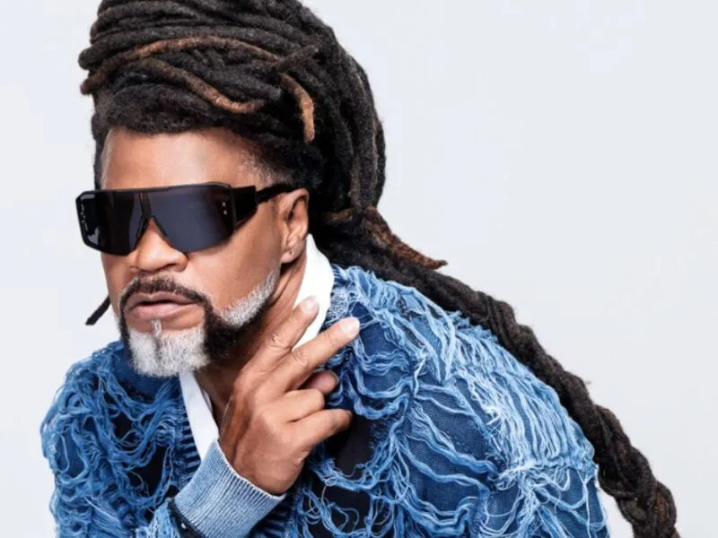 Carlinhos Brown retorna ao Marrocos para encontro entre ritmos afro-brasileiros e tradição Gnaoua