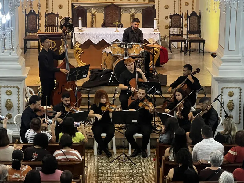 “Música na Igreja”: Orquestra Rockfônica promove espetáculo musical no bairro da Várzea