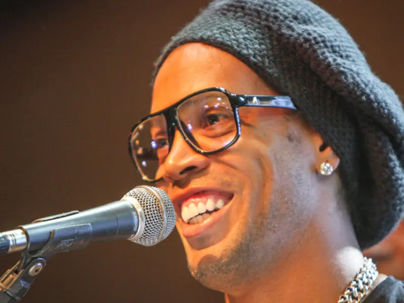 Você sabia? Ronaldinho Gaúcho tem 91 músicas registradas e é autor de sucessos do pagode e do trap