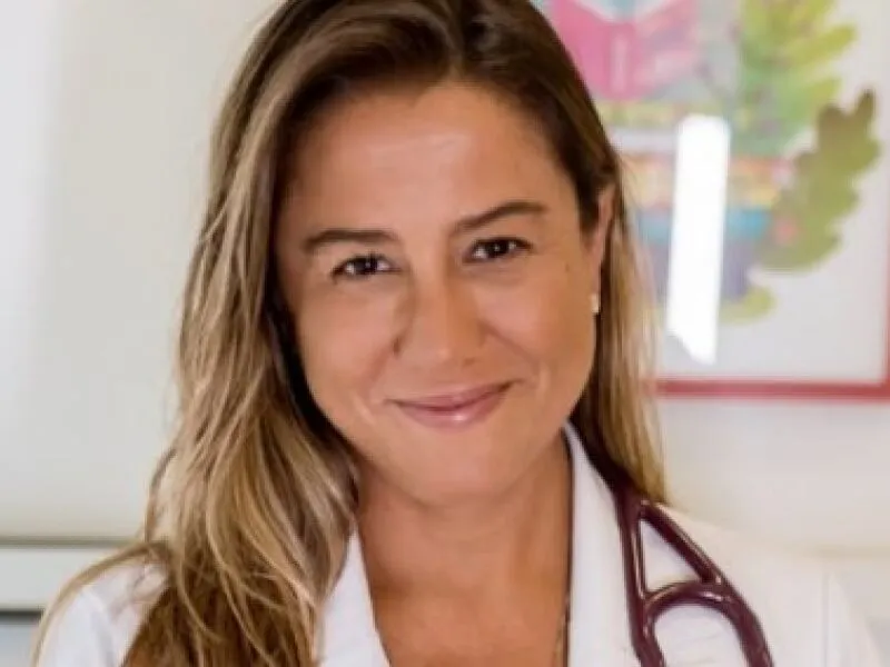 Filha de Marcos Paulo e Renata Sorrah ganha homenagem da mãe ao completar 45 anos: “Tenho orgulho”