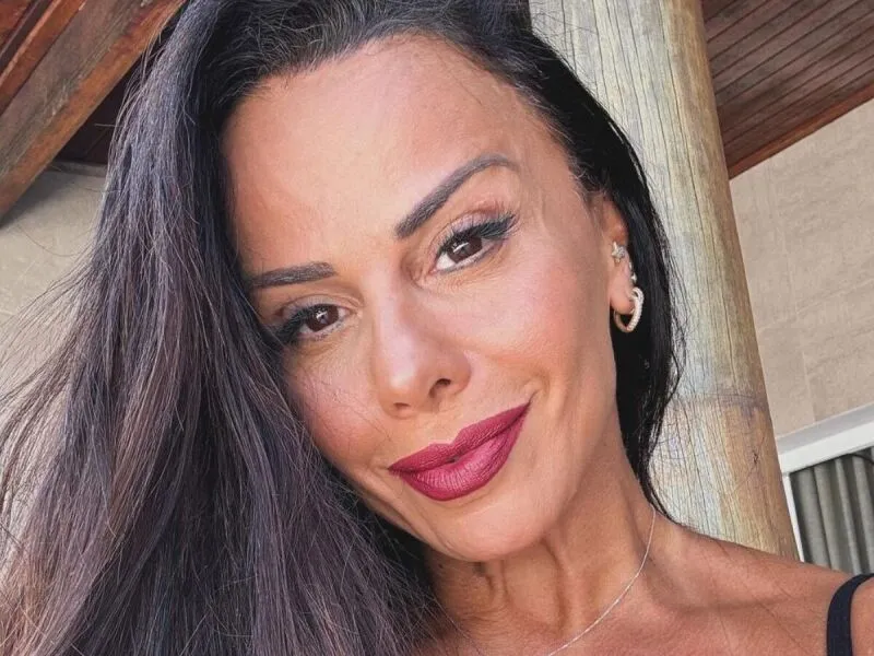 Viviane Araújo relembra fase como cantora de forró e admite: “Foi uma loucura em que me enfiei”