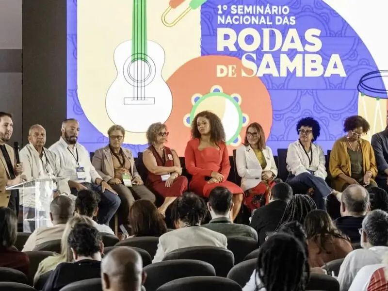 Sambistas debatem políticas públicas para trabalhadoras na cultura