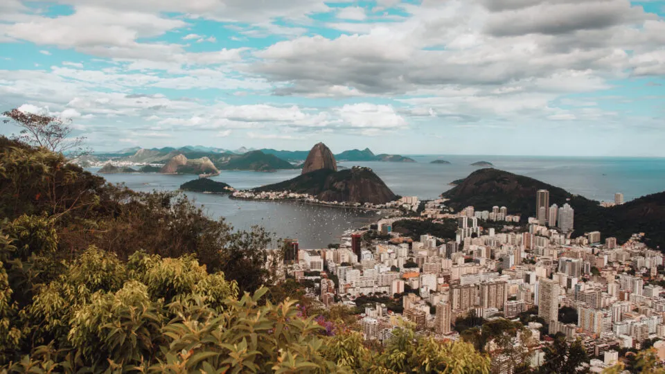 10 destinos nacionais mais vendidos revelam nova preferência dos viajantes que embarcam em São Paulo