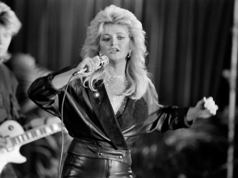 De “Footlose” a “Diário de um Banana”: relembre filmes e séries que usaram músicas de Bonnie Tyler