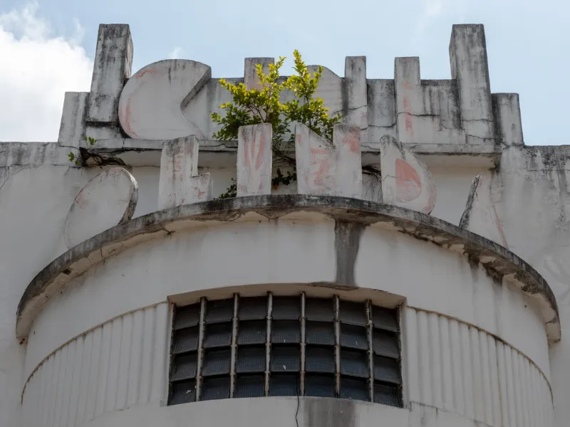Coletivo promove exibição gratuita de filmes em prol da reabertura do Cine Olinda