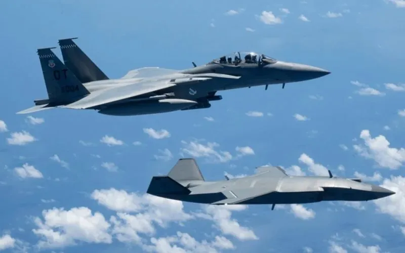 Boeing MQ-28 Ghost Bat estreia em exercício conjunto com caças tripulados