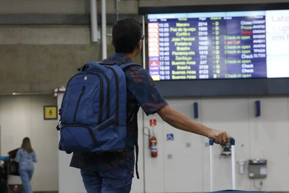 Chegadas por via aérea crescem 13,3% e país registra entrada de mais de 5,2 milhões de turistas internacionais no 1º semestre