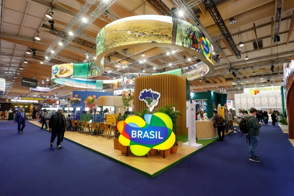 Com chegadas de europeus em alta, Brasil reforça protagonismo internacional na BTL, em Portugal