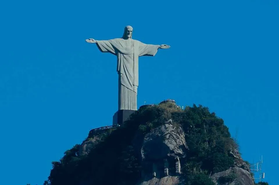 Cristo Redentor terá capacidade reduzida pela metade durante obras de modernização no Corcovado