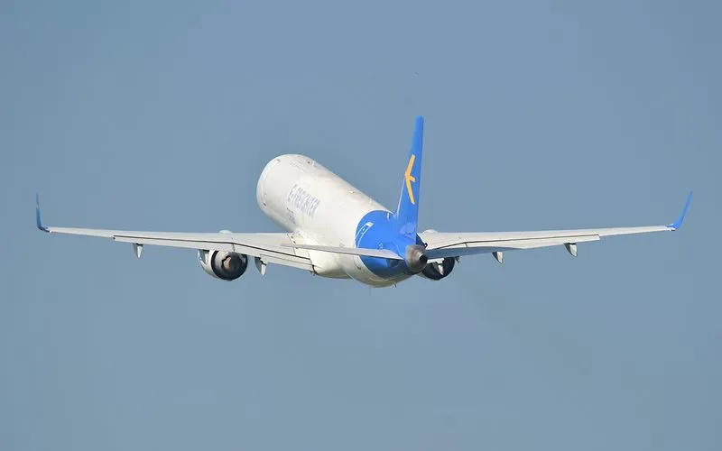 Embraer inicia seleção para engenheiros com curso de mestrado