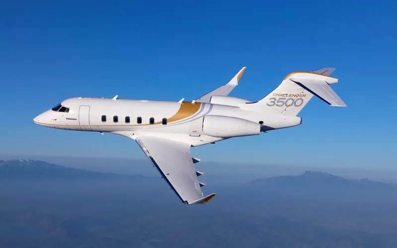 Executivo da Ferrari recebe o 200.º Bombardier Challenger 3500