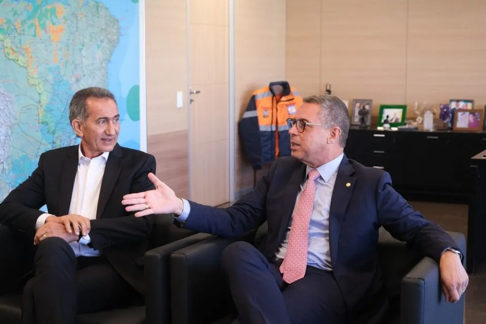 Fábio Mitidieri se reúne com ministro do Desenvolvimento Regional para acelerar obras da Adutora do Leite