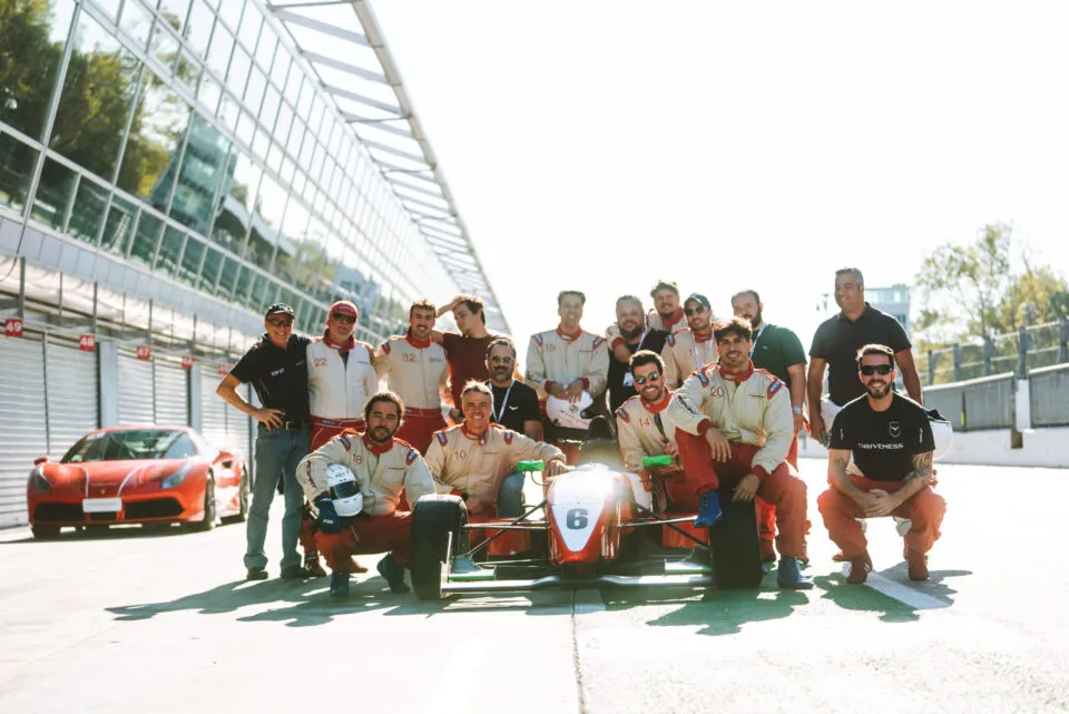 Felipe Massa assina roteiro da Driveness pela Itália com acesso ao universo Ferrari
