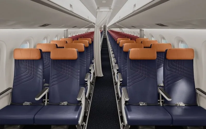 Latam revela cabine dos novos Embraer E195-E2