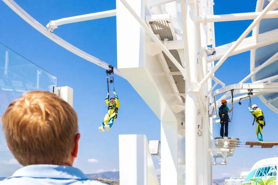 O que torna o Legend of the Seas um playground épico em alto-mar?