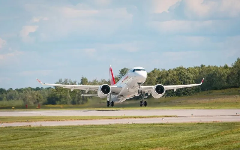 Primeiro voo comercial do Airbus A220 completa 10 anos